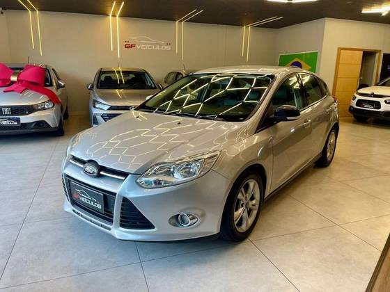 FORD FOCUS 1.6 S 16V FLEX 4P POWERSHIFT FORD FOCUS 1.6 S 16V FLEX 4P POWERSHIFT